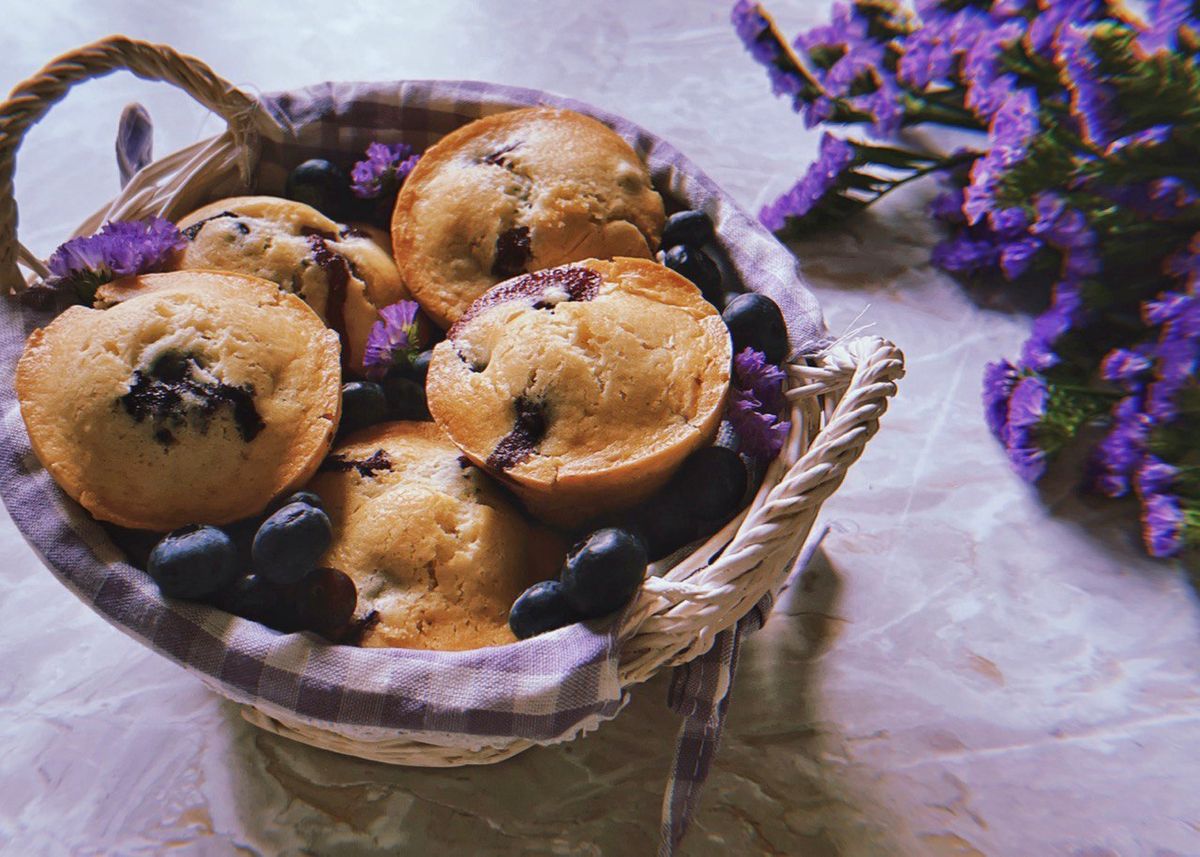 blueberry lemon muffin