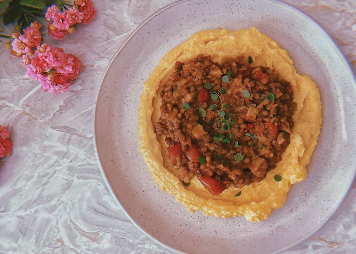 ragù di lenticchie e funghi con polenta