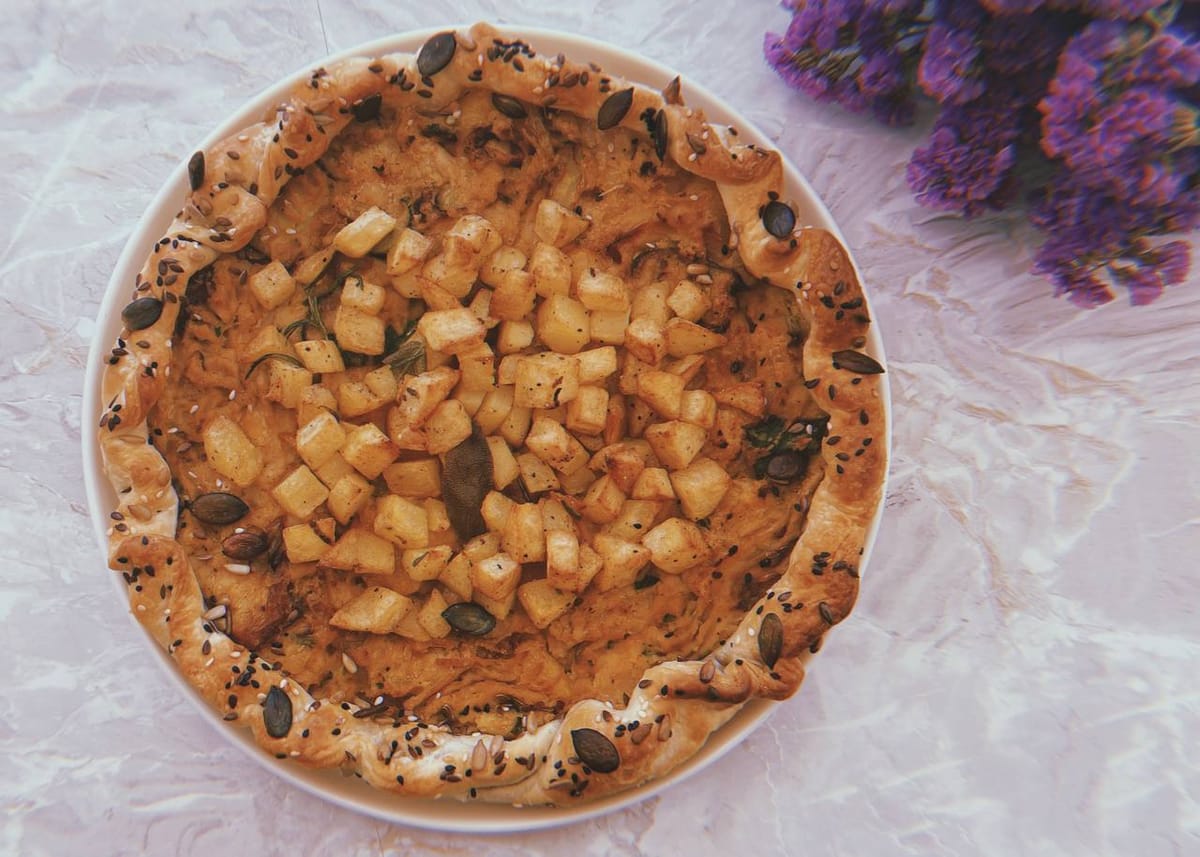 torta salata con crema di fagioli e verdure