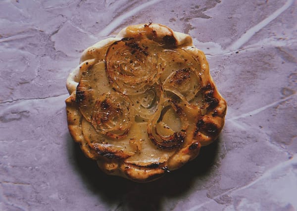 tatin di patate e cipolle caramellate