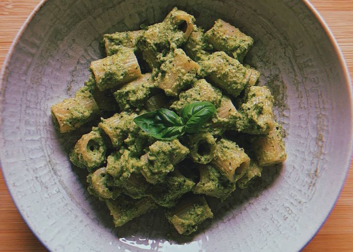 pasta con pesto di zucchine e pistacchi